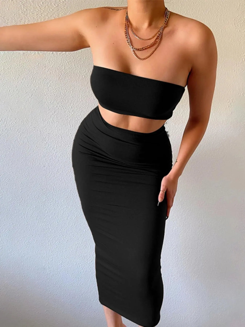 Chic Women's 2-Piece Backless Crop Top and High Waist Skirt Set for Effortless Summer Style